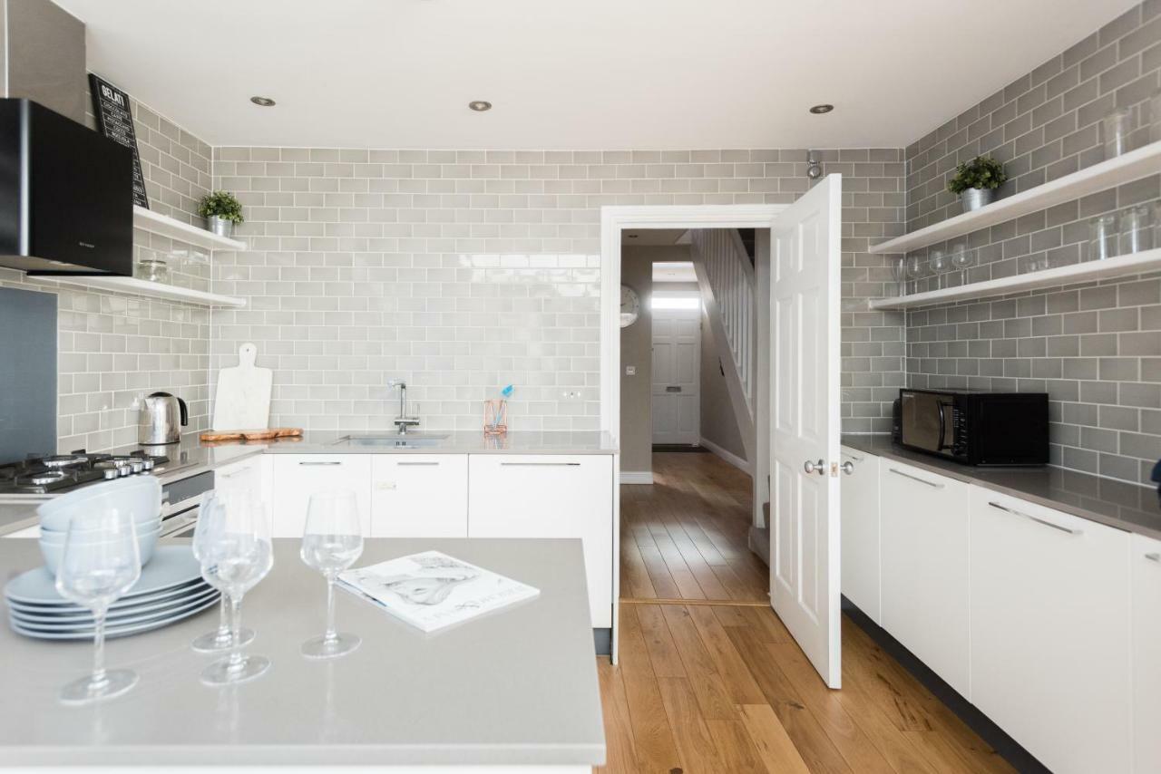 The Navy Court - Scandinavian Inspired 4Bdr Home Oxford Dış mekan fotoğraf